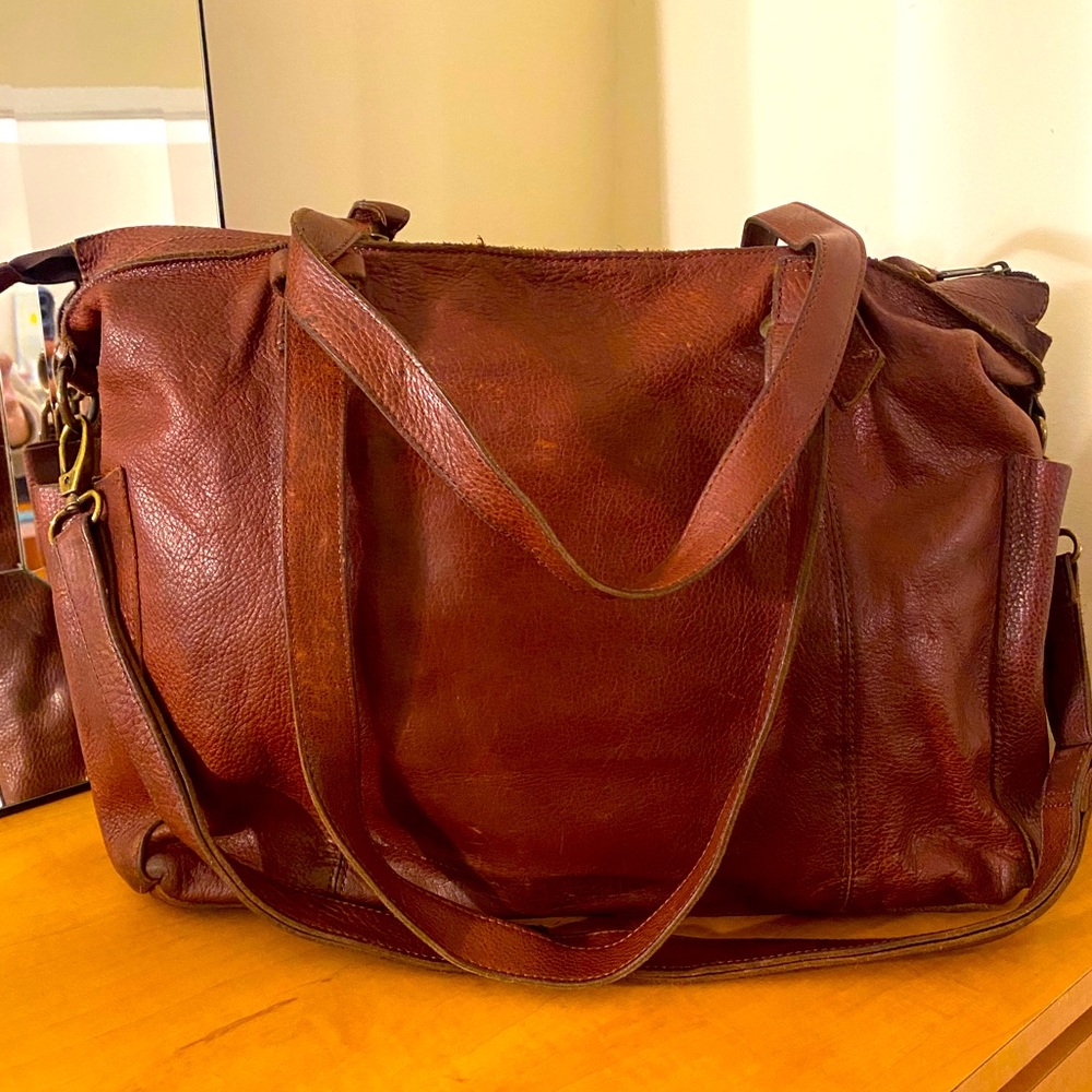 Duluth Trading Co. Lifetime Leather bag